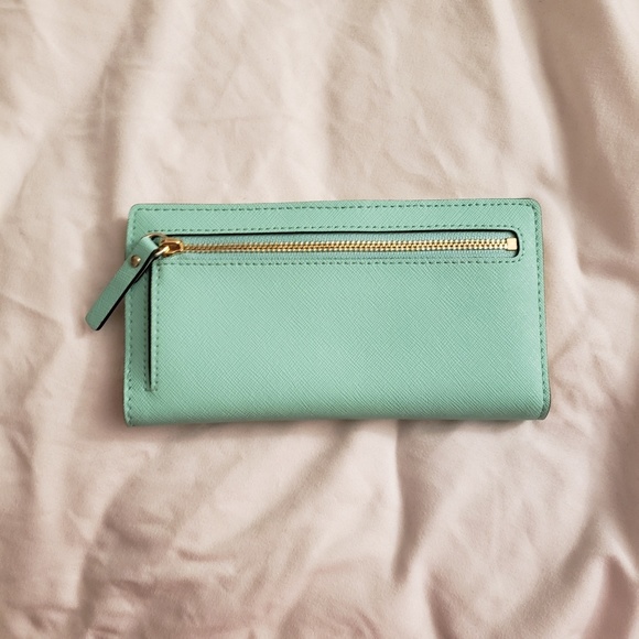 Kate Spade mint wallet - never used - Picture 3 of 3